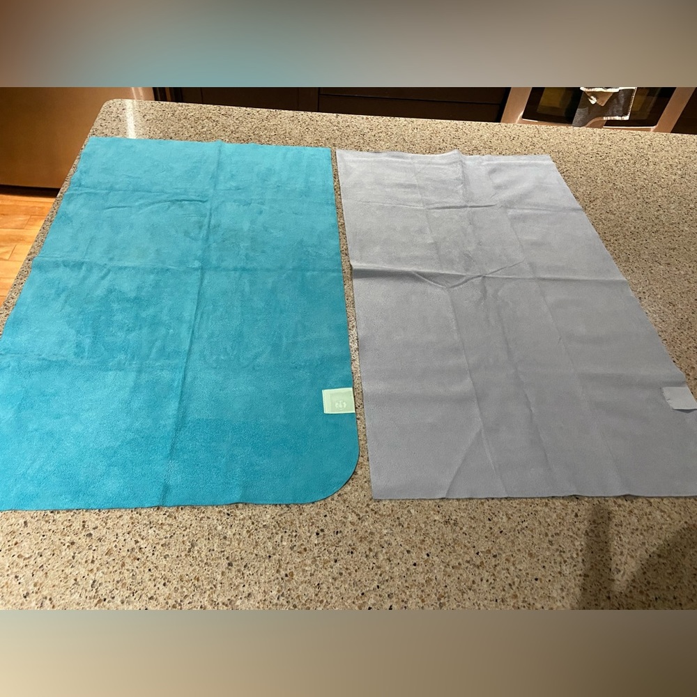 2 Lululemon The (small) Towel grey & teal